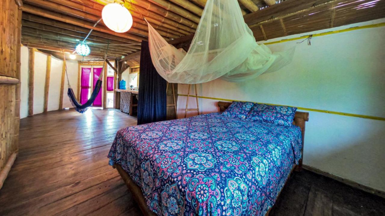 Raices Mompiche Hotel Bagian luar foto